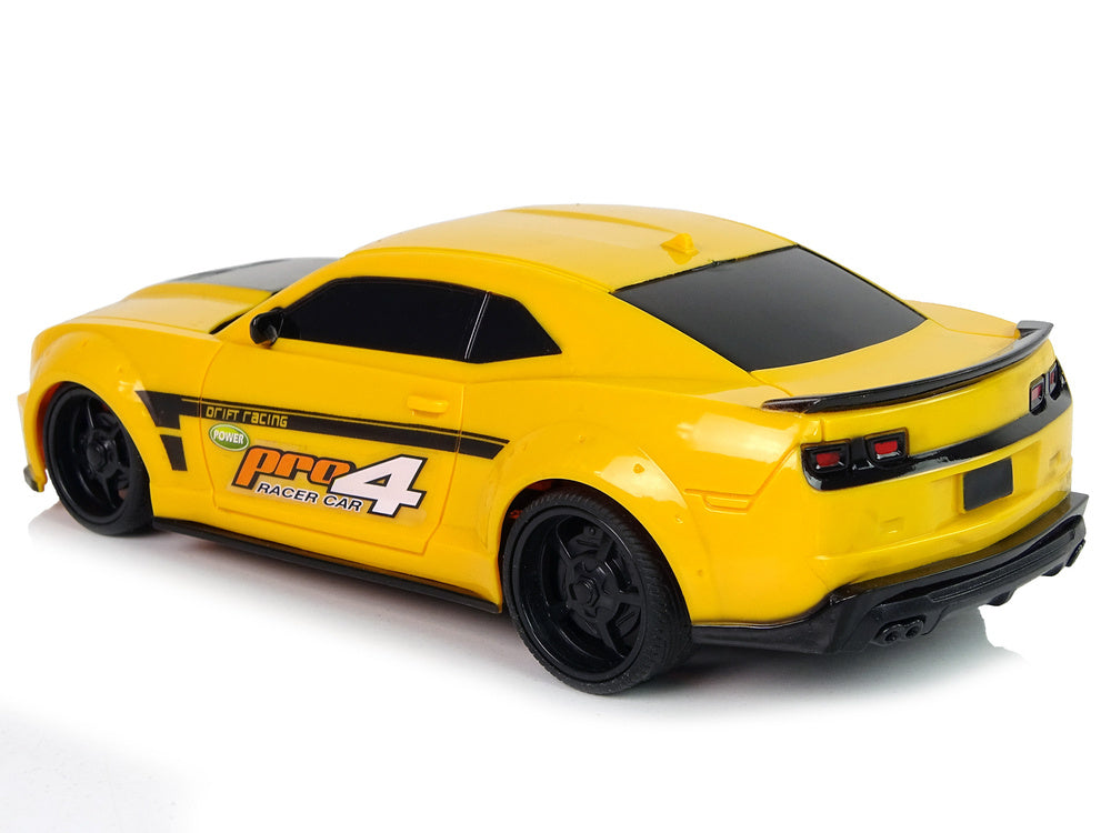 Auto na daljinsko upravljanje 1:24 Tinted - žuti
