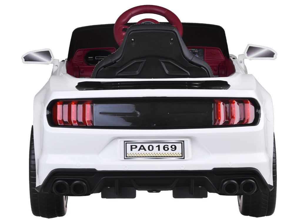 GT automobil aku bijeli