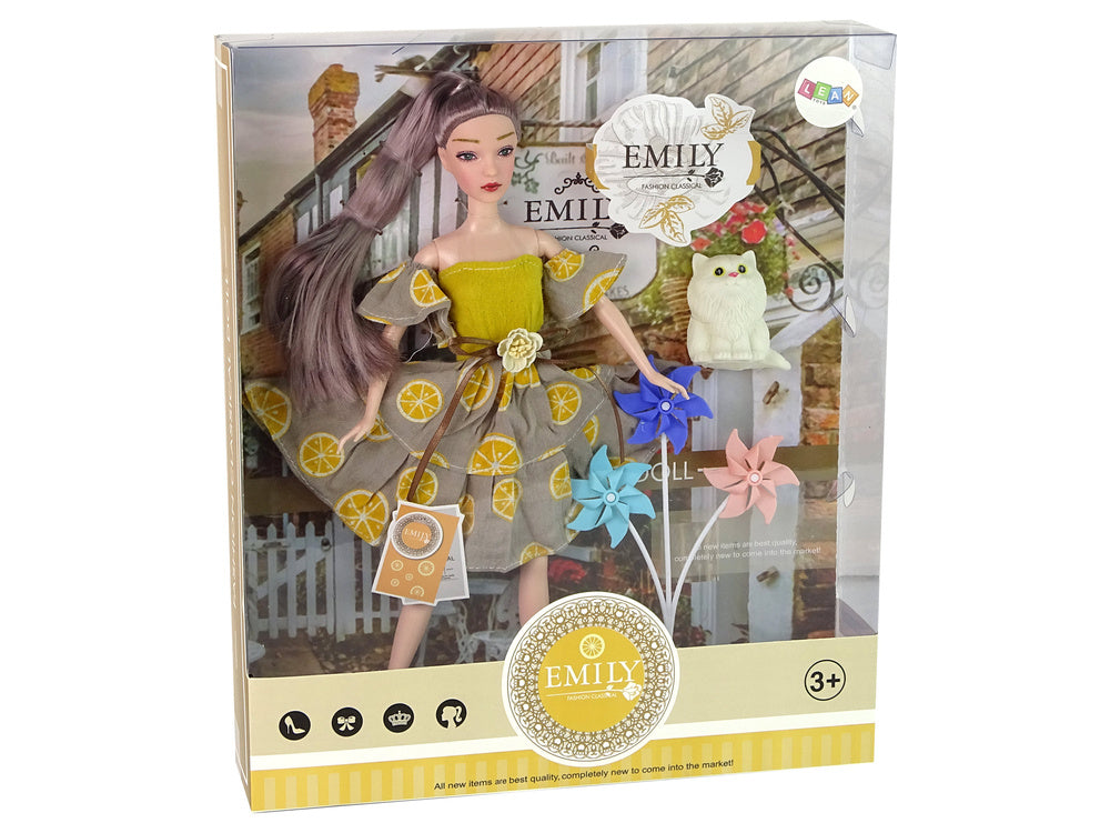 Lutka za igru Emily sa mačkom i malom vjetrenjačom - 30 cm