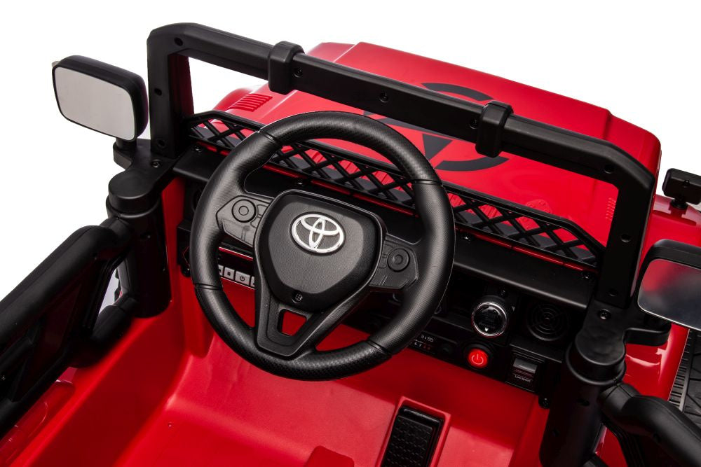 Licencirani auto na akumulator Toyota FJ White 4x4 - crveni