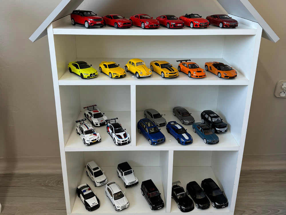 Metalni autić Toyota GR Supra (1:31)