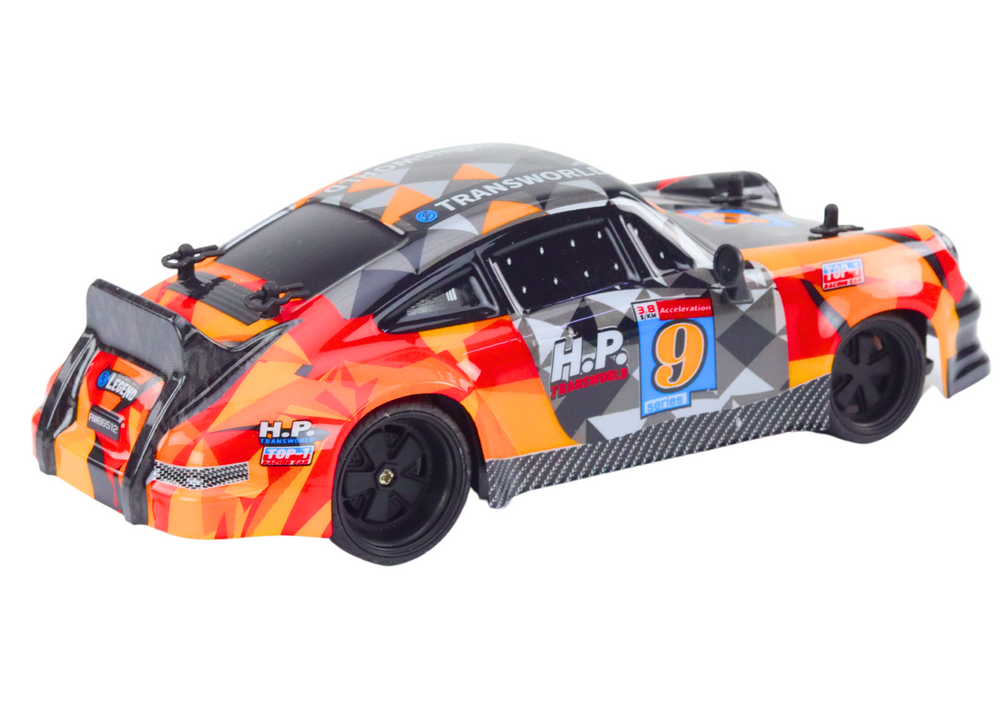 Auto na daljinsko upravljanje 1:18, Gumeni kotači - narančasti