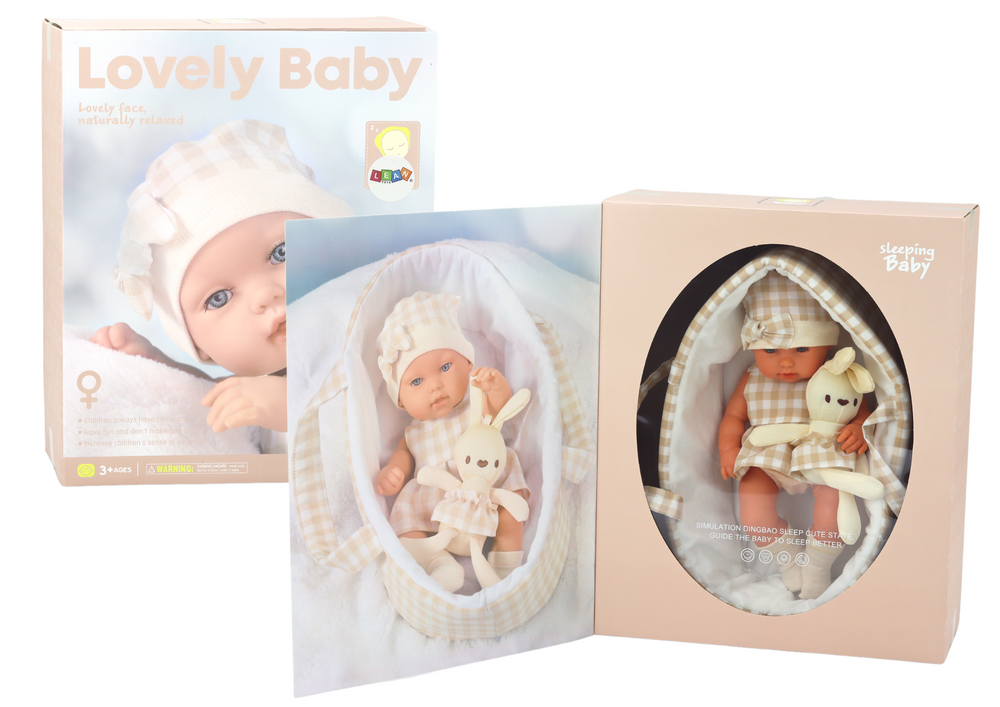 Lutka beba u nosiljci + zeko u kariranoj odjeći 30 cm- bež
