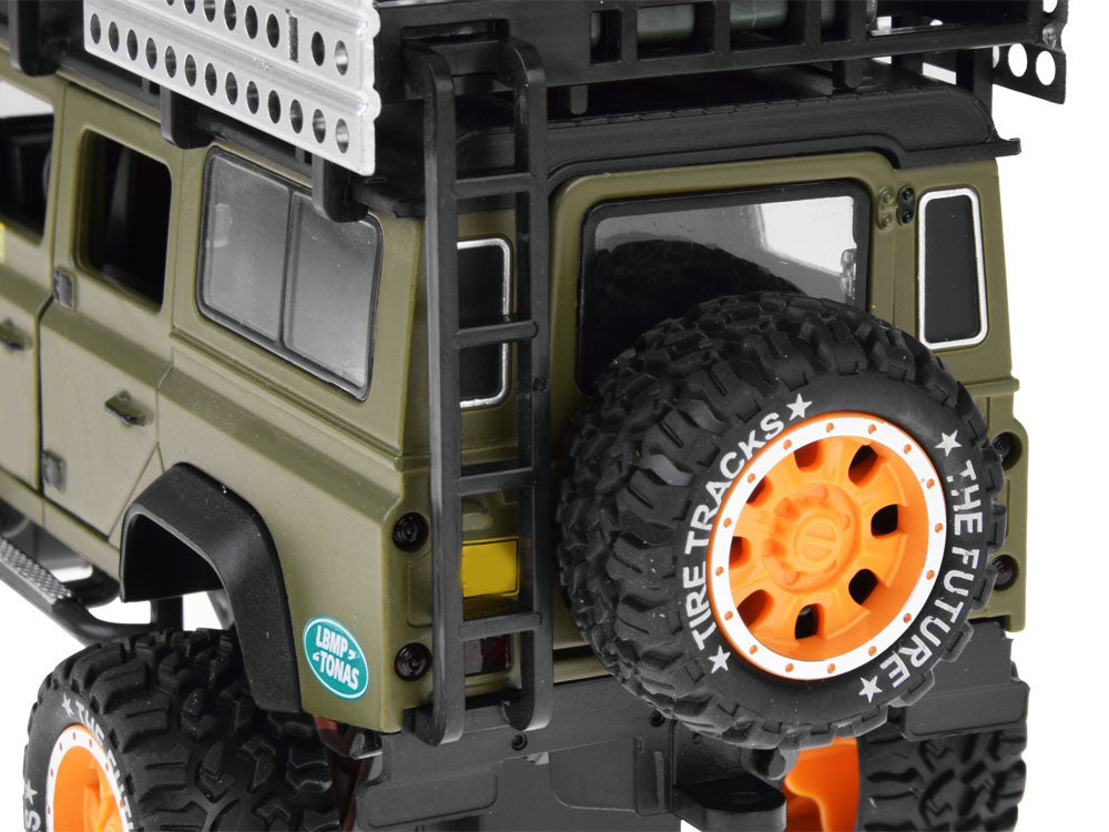 Metalni off-road autić s efektima