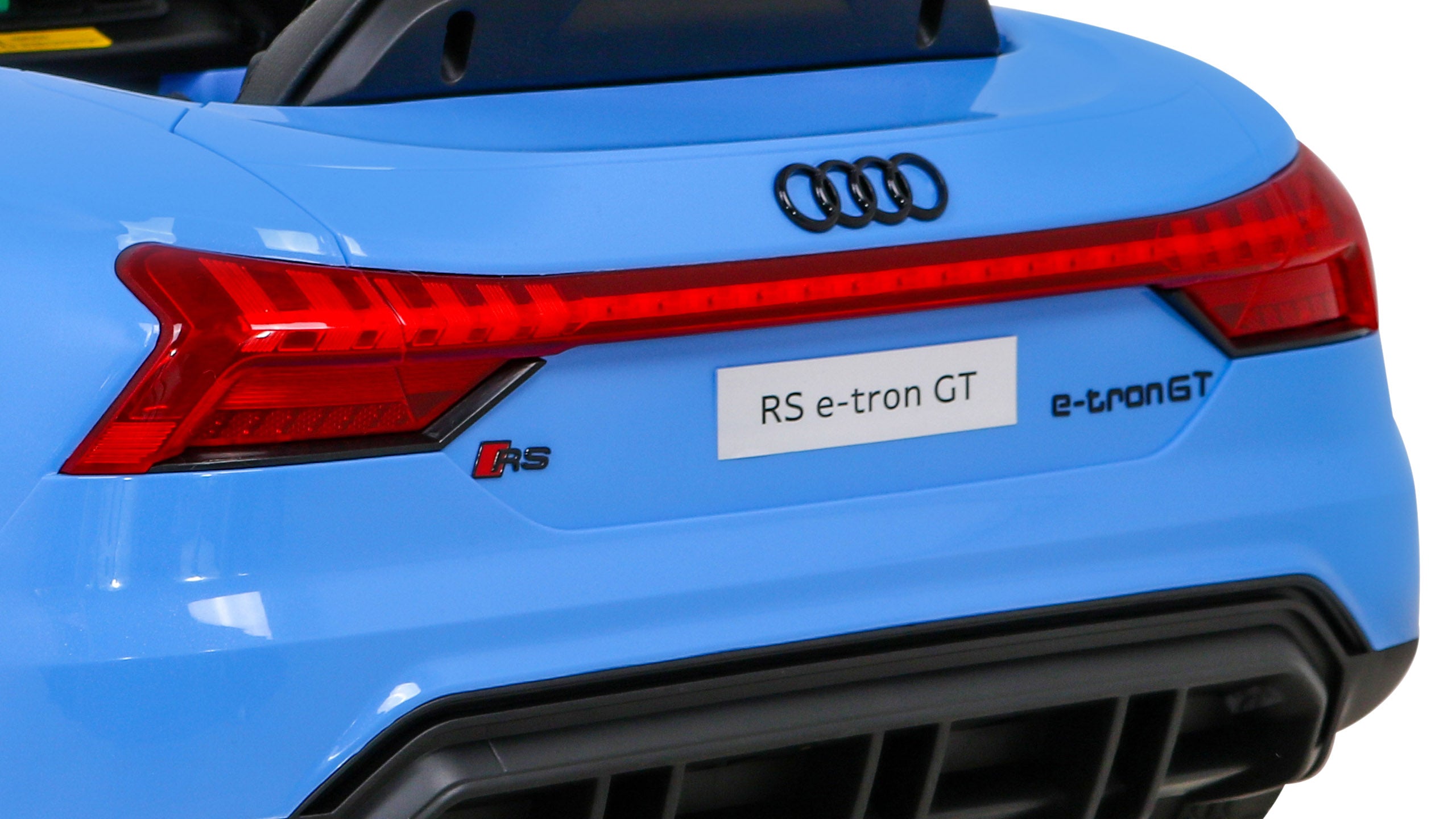 Licencirani auto na akumulator Audi RS E-Tron GT - plavi