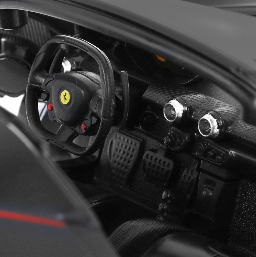 Licencirani auto na daljinsko upravljanje LaFerrari Aperta 1:14 RASTAR - crni