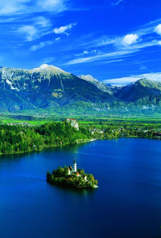 Bled, 3 éjszaka 2 fő részére reggelivel és 1x vacsorával - Krek Hotel