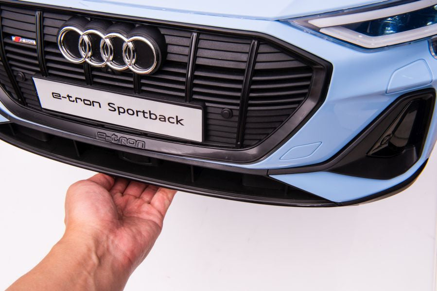 Licencirani auto na akumulator Audi E- Tron QLS-6688 4x4 - svijetlo plavi