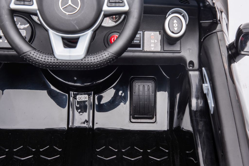 Licencirani auto na akumulator Mercedes SLC 300 - crveni