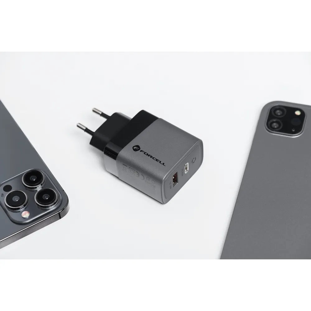 Forcell F-Energy GaN mrežni punjač - 45 W s priključcima: USB C i USB A s PD i QC 4.0 punjenjem