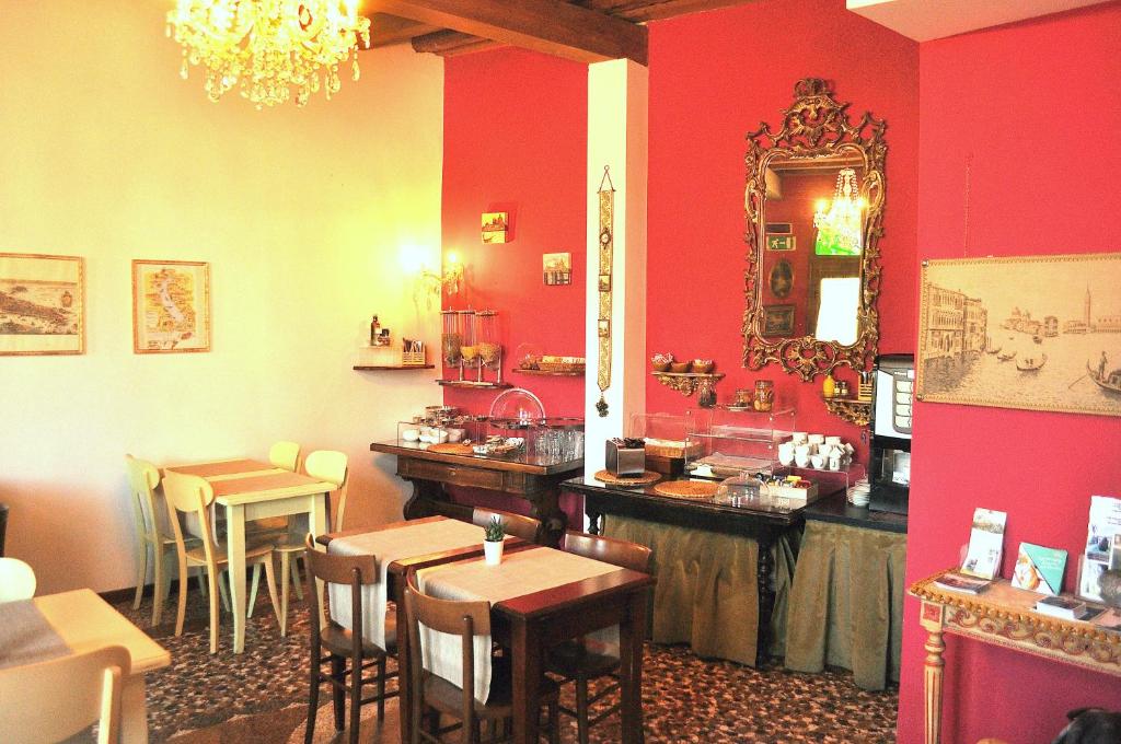Mira városka Velence mellett, 1, 2 vagy 3 éjszaka reggelivel 2 fő részére a Relais Alcova del Doge*** Superior szállodában